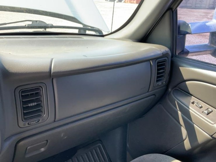 2005-chevrolet-silverado-2500hd-image-84