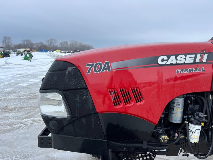 case-ih-farmall-70a-image-14