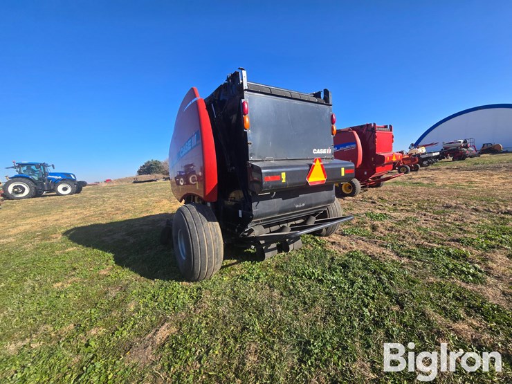 case-ih-rb565-premium-image-5