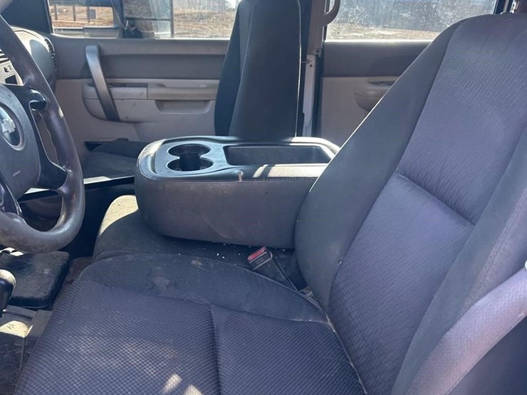 chevrolet-3500hd-image-16