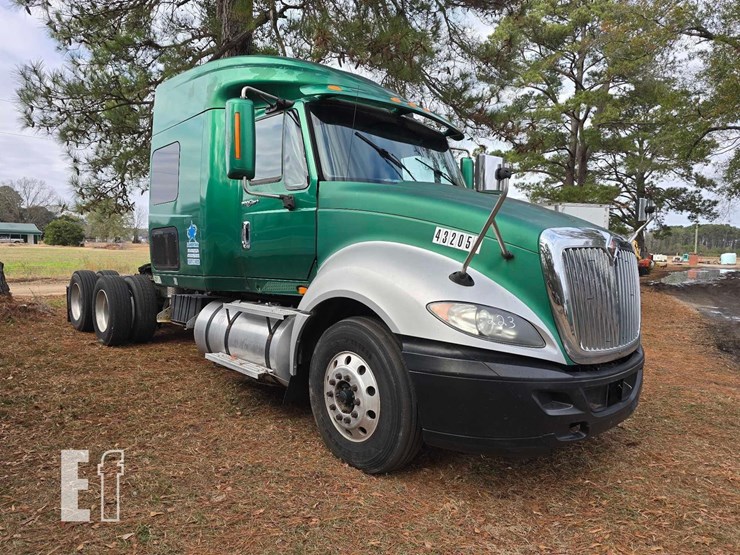 2013-international-prostar-image-5