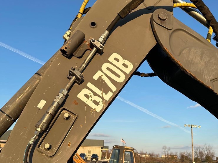 volvo-bl70b-image-18