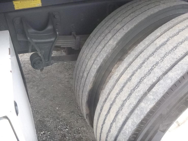 2013-ford-f650-image-23