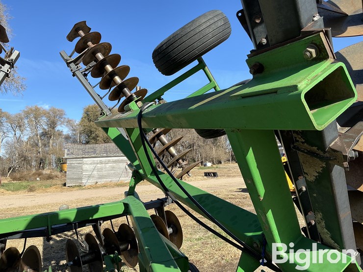 john-deere-630-image-15