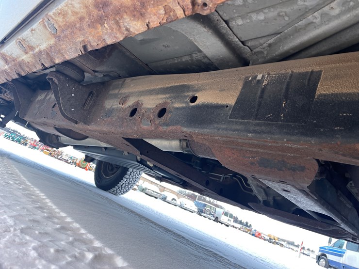 #1158-•-2013-silverado-1500-pickup-truck-(has-mn-title)-image-17