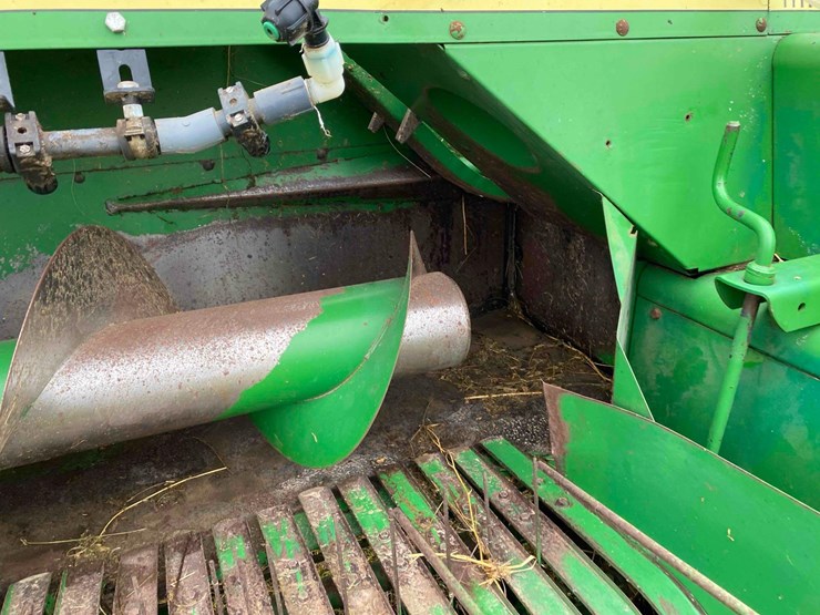 john-deere-328-image-14