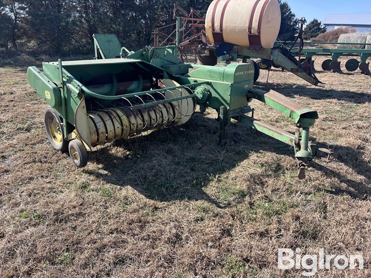 john-deere-24t-image-3