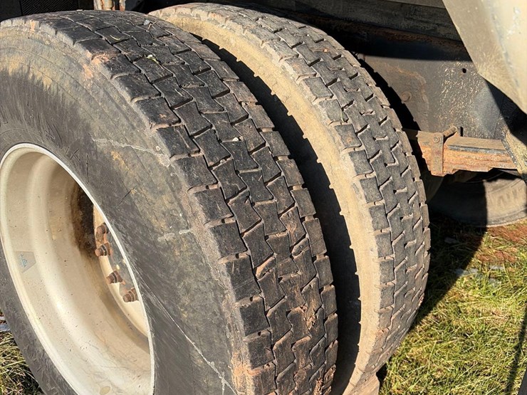 international-dt466-image-11