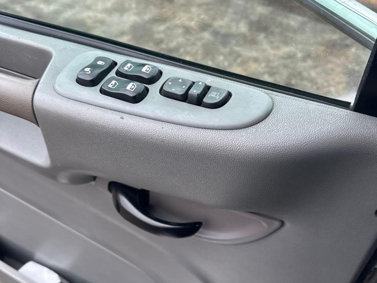 peterbilt-337-image-24