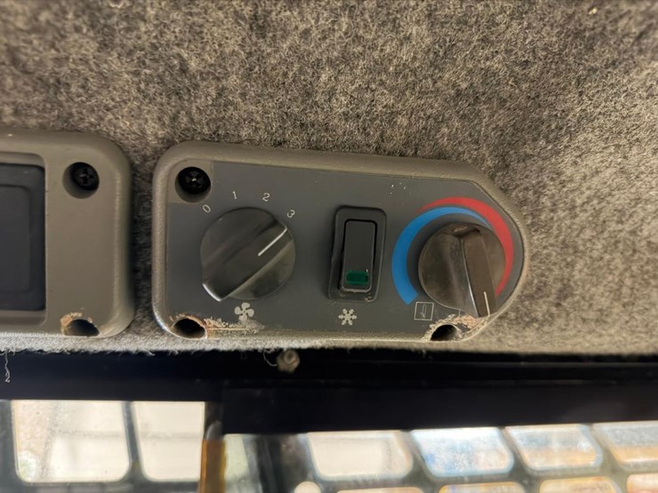 bobcat-s250-image-29