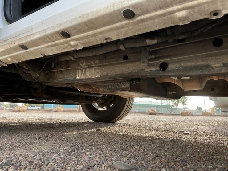 2012-chevrolet-silverado-1500-image-21