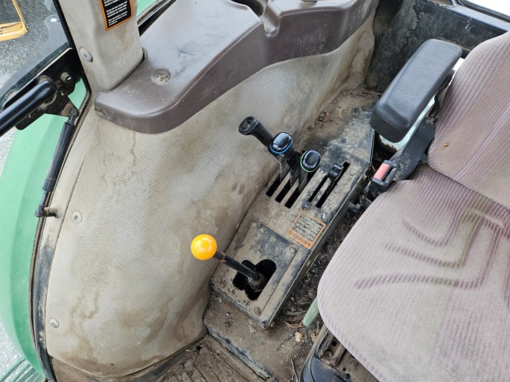 john-deere-6115d-image-14