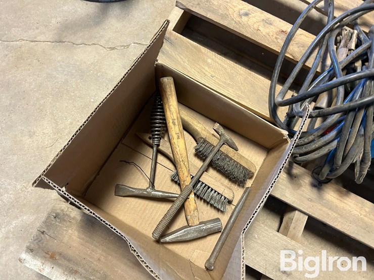 miller-thunderbolt-xl-stick-welder-image-18