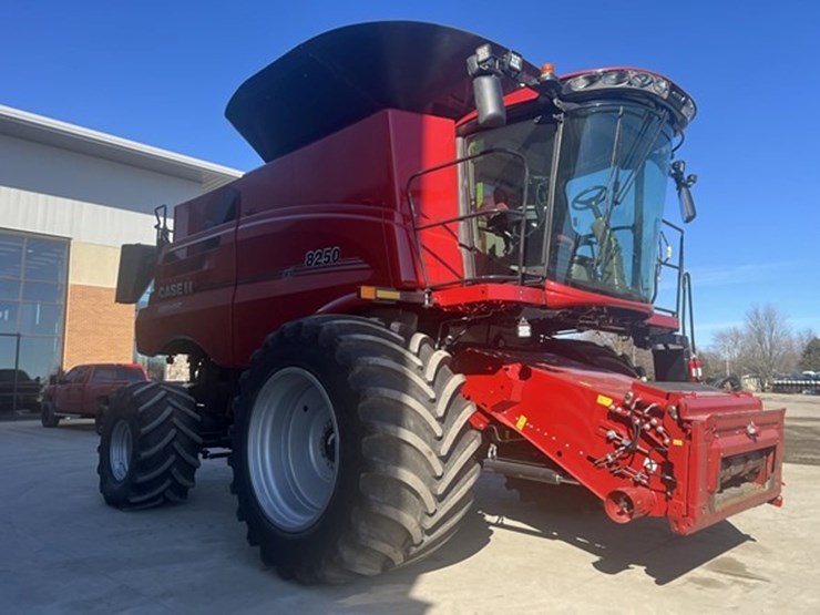 case-ih-8250-image-13