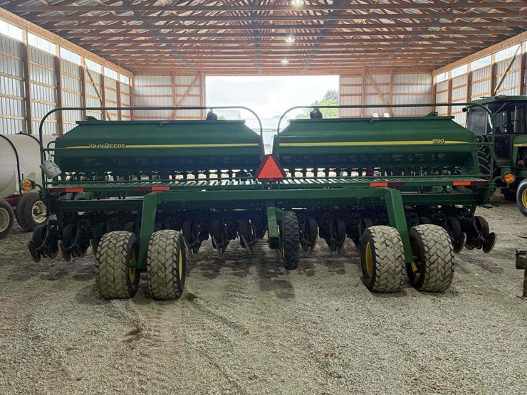 john-deere-1590-image-7