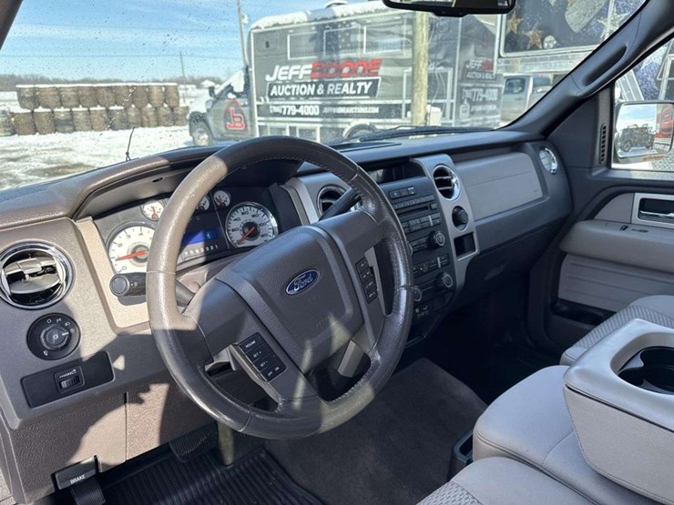 2010-ford-f150-xlt-image-13