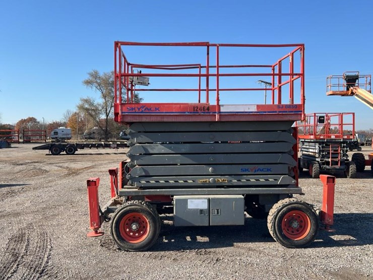 skyjack-sj8850rt-image-2