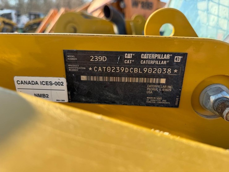 caterpillar-239d-image-30