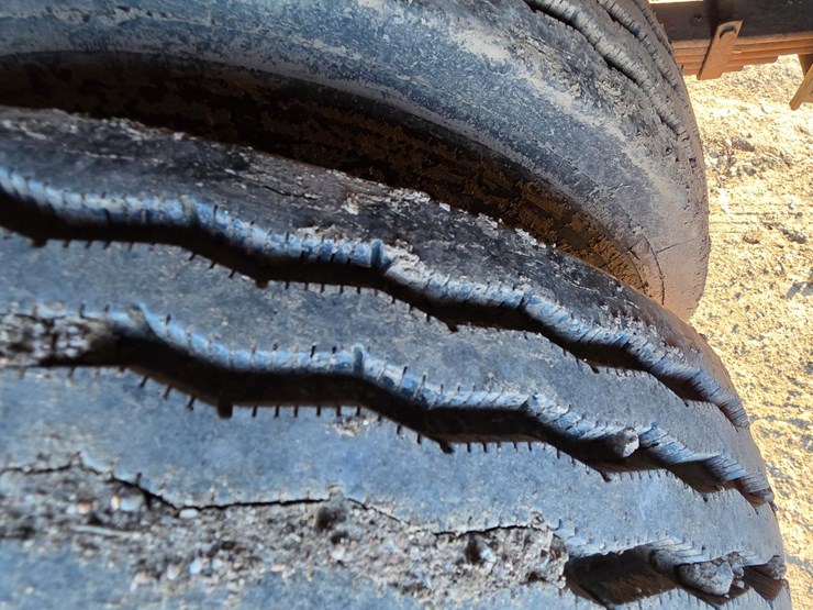 1982-caterpillar-3208-image-15