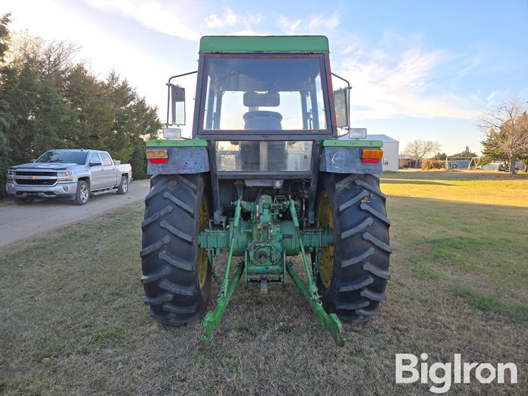 john-deere-3140-image-6