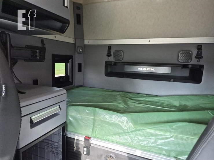 2024-mack-anthem-64t-image-20