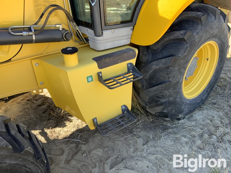 2013-new-holland-b95b-image-19