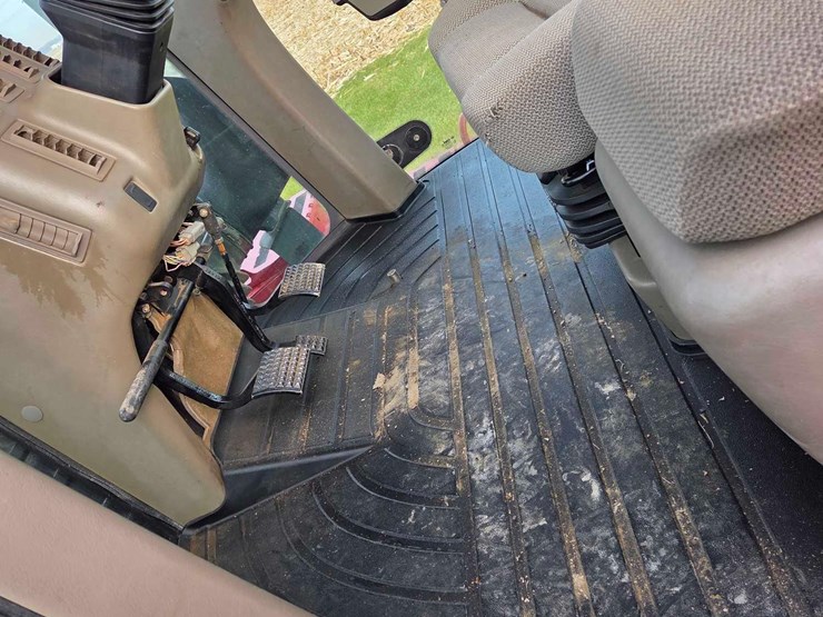 case-ih-620-image-79