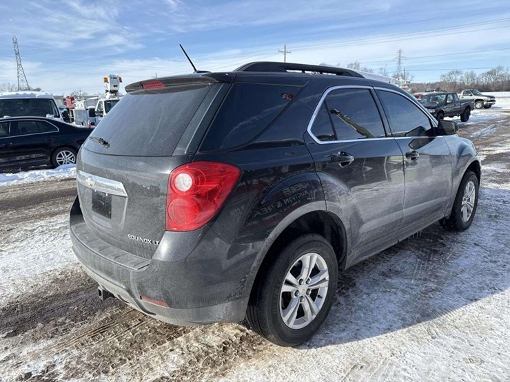2015-chevrolet-equinox-lt-image-5