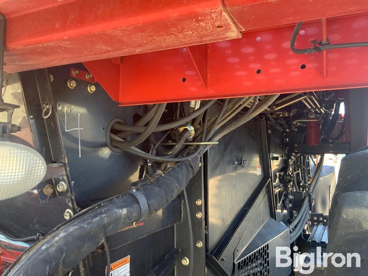 case-ih-6088-image-16