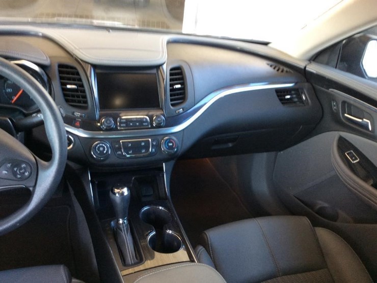 2018-chevrolet-impala-sedan-image-10