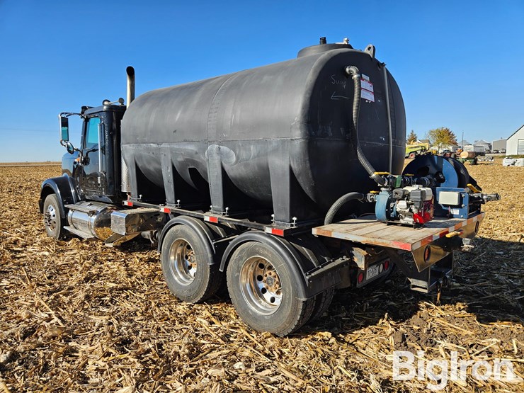 international-9900-image-7