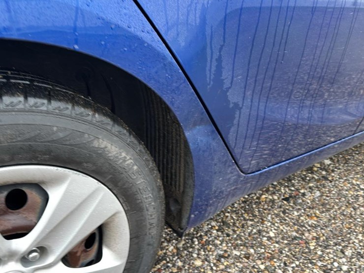 #2051-•-2017-kia-forte*-image-19