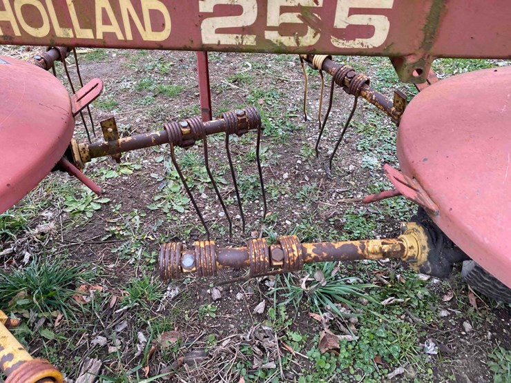 new-holland-255-image-4