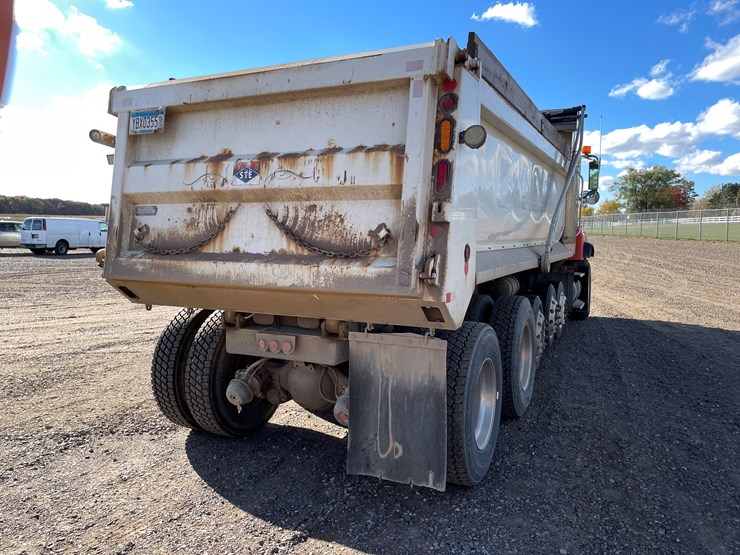 #1105-•-2005-international-5500i-6x4-dump-truck-(has-mn-title)-image-5