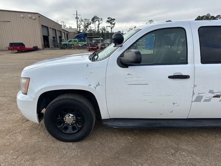 chevrolet-tahoe-image-12