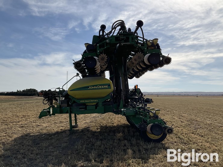 2012-john-deere-dr24-image-8