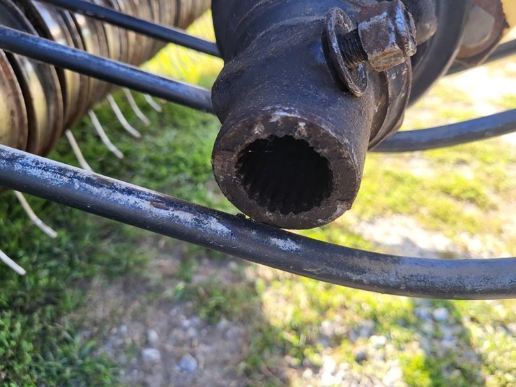 new-holland-590-image-11