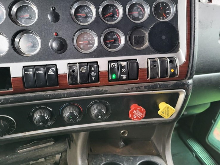 kenworth-t600-image-54