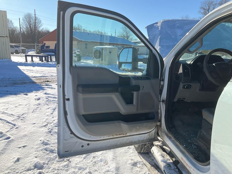 2019-ford-f450-xl-image-61