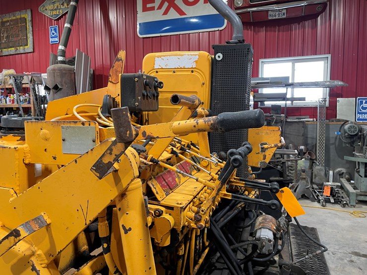 #7469-•-2002-l700-st-leeboy-asphalt-paver-image-22