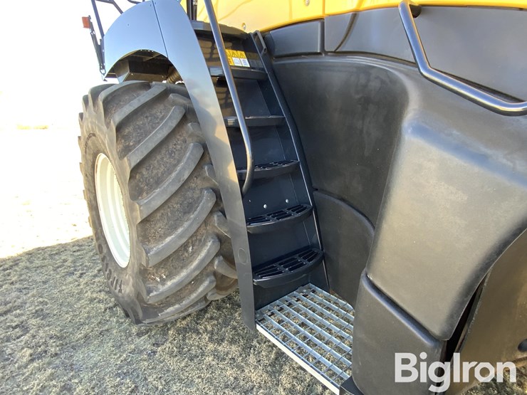 new-holland-fr850-image-13