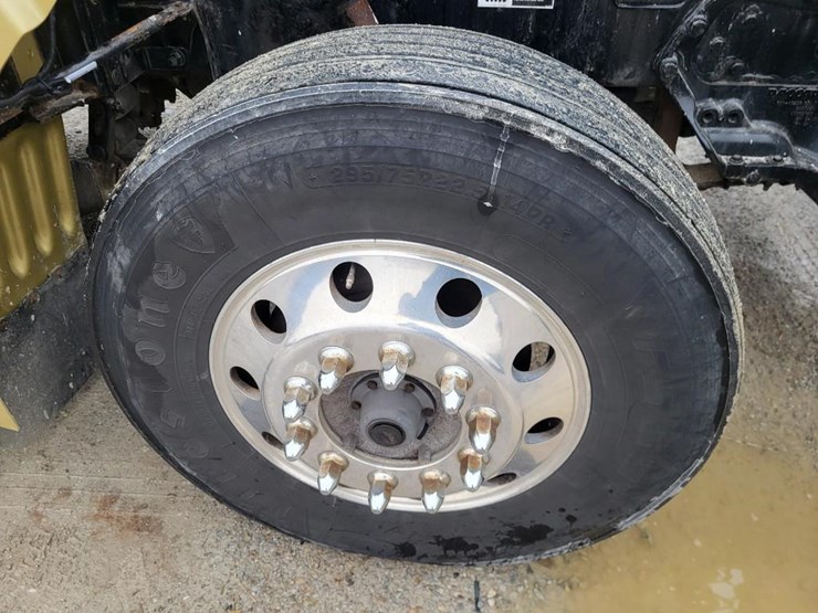 2012-peterbilt-386-image-66