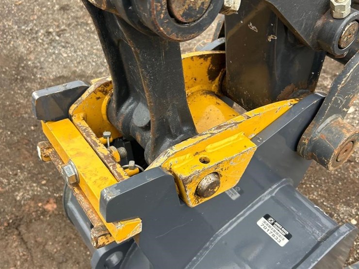 2029-deere-60g-image-6