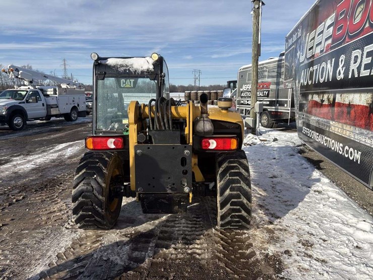 2019-caterpillar-255-image-4