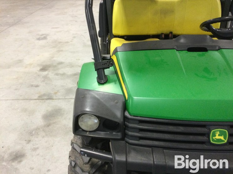john-deere-gator-image-8