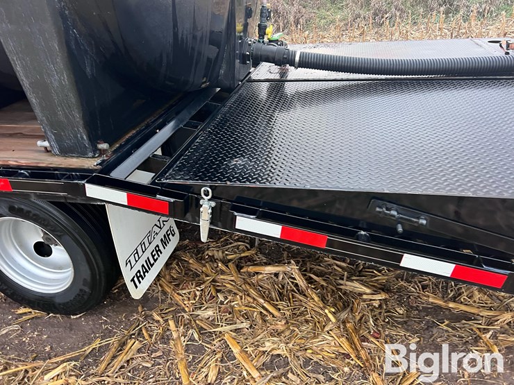 2015-titan-trailer-image-10