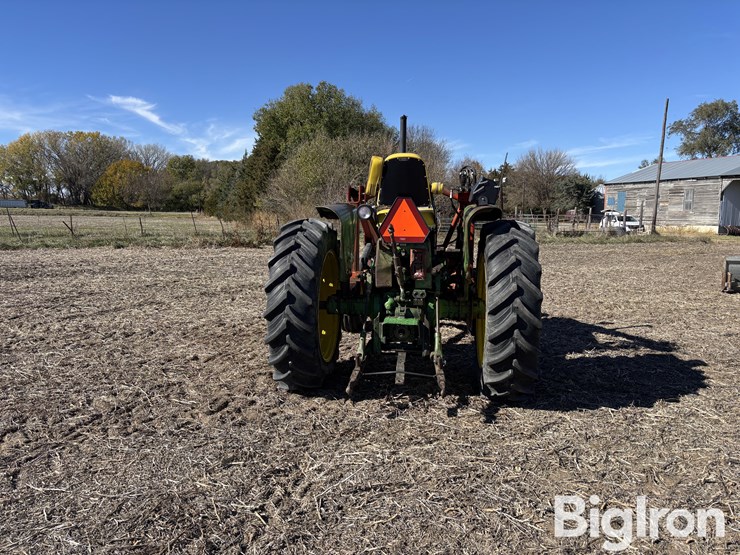 john-deere-3020-image-6