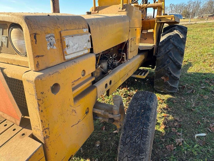 massey-ferguson-2500-image-28