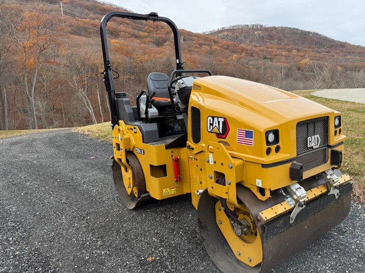 caterpillar-cb4.0-image-1