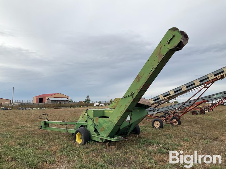 john-deere-300-image-7